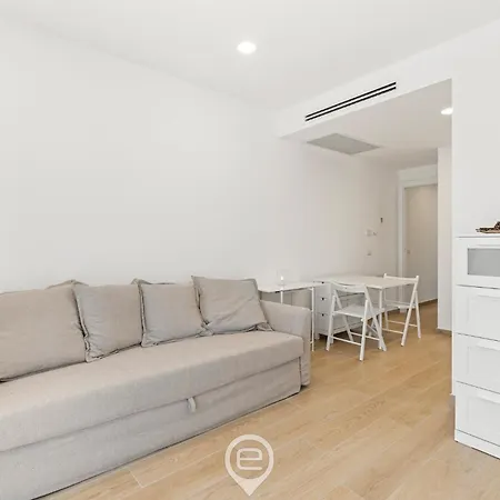 Estay - Archihouse Seafront - Aircon - Wifi - Terrace * טורה גרנדה
