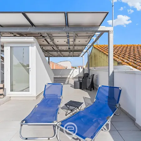 Archihouse Seafront Apartment *